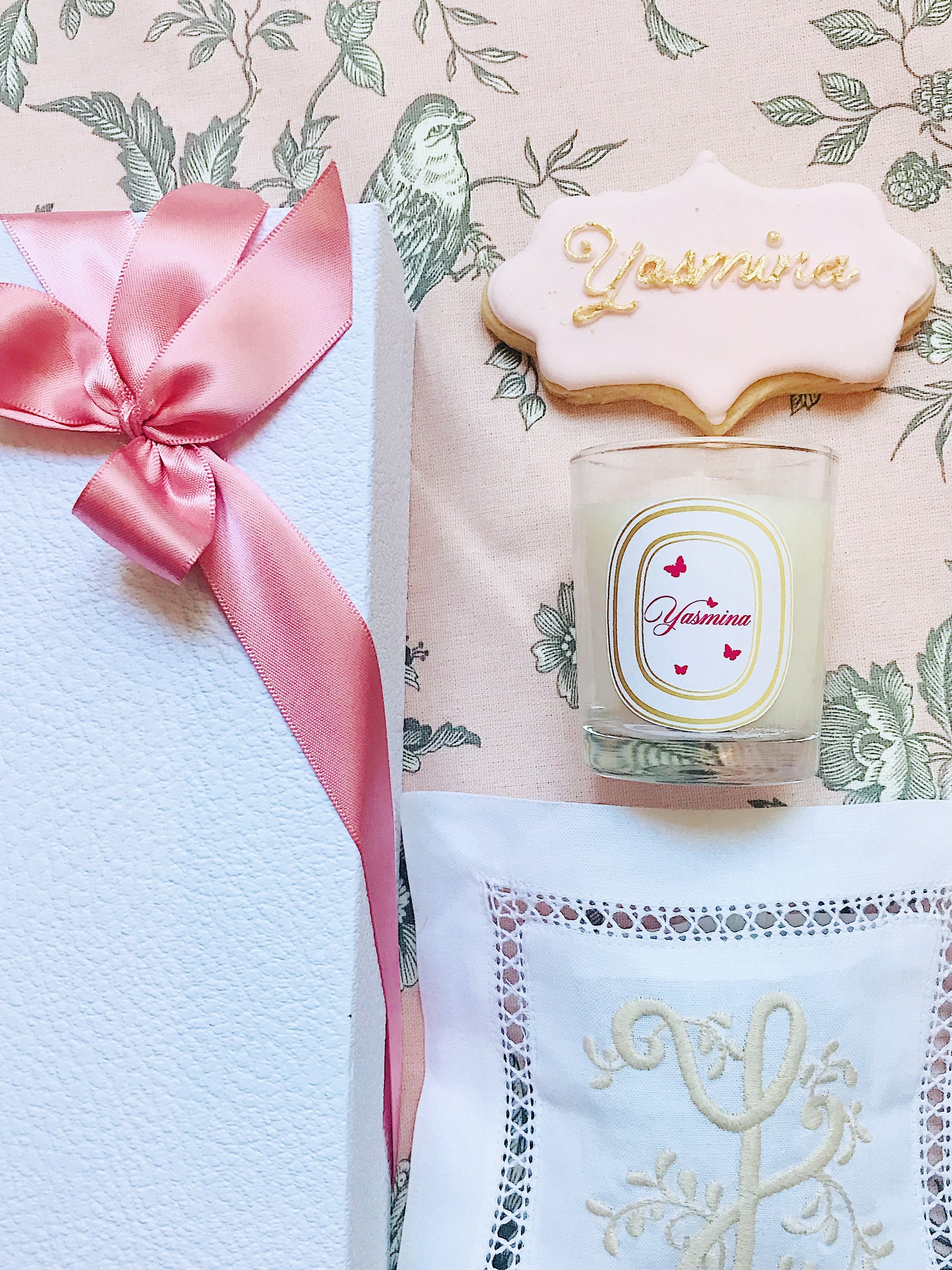 Cadeaux de Brit Mila et de Baptême : Deux Coutumes, Deux Significations Profondes 🎁