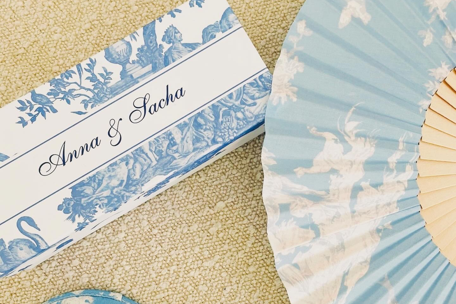 Coffret Bienvenue Personnalisé – Collection Toile de Jouy Bleue