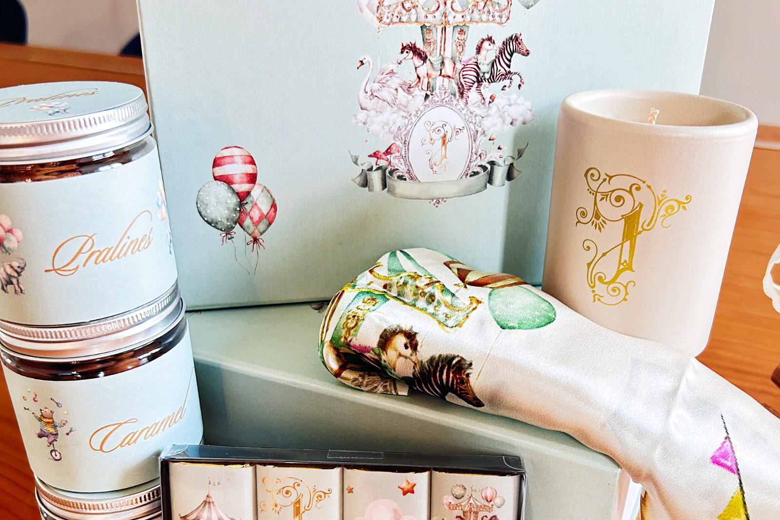 Coffret Cadeau Personnalisé – Collection Carrousel Pastel