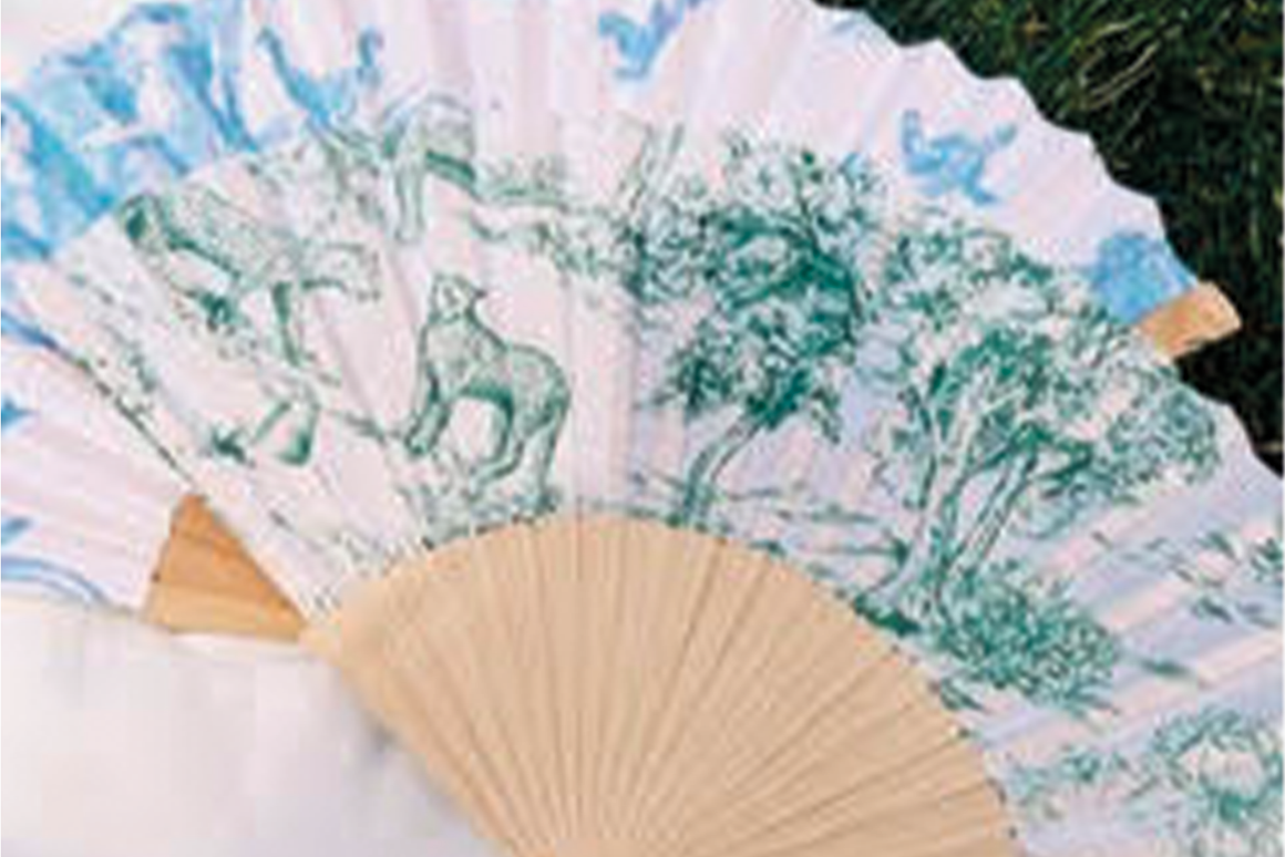 Eventail en coton imprimé, inspiré de la Toile de Jouy