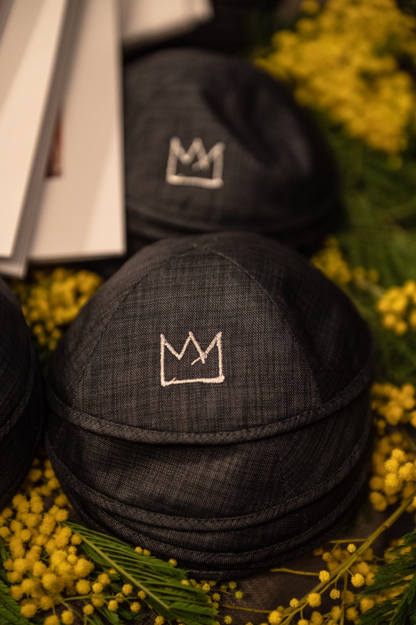Kippa Premium Noire Brodée Couronne