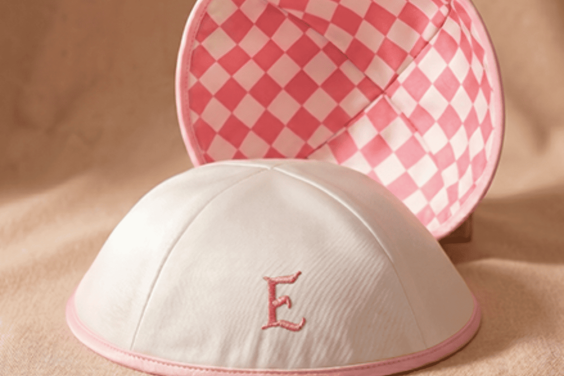 Kippa blanche vichy rose personnalisée pour mariage